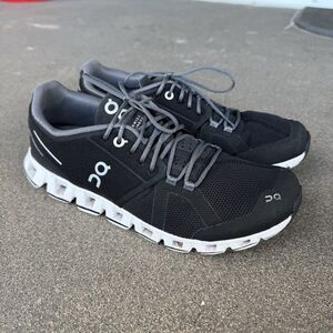 On Cloud Women’s Size 9 ONCLOUD OC Classic Black White Running Shoes 🔥